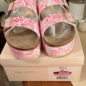Simply Southern Swirl Pink Sandals